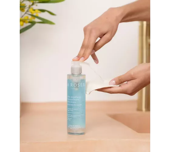 GELÉE MICELLAIRE DÉMAQUILLANTE ULTRA-DOUCE AUX...